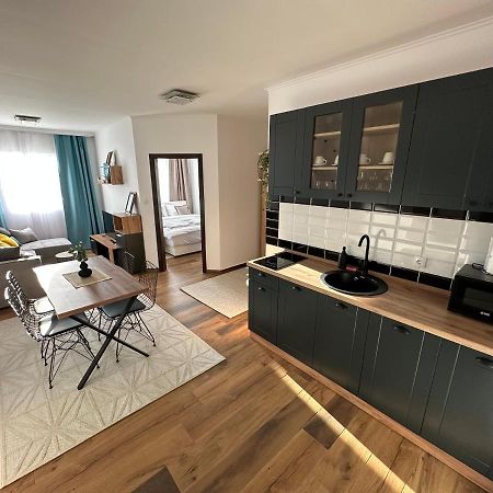 Sky Lux Apartmani Surcin Екстер'єр фото