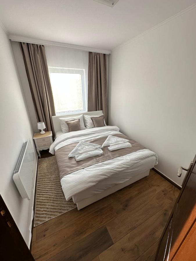 Sky Lux Apartmani Surcin Екстер'єр фото