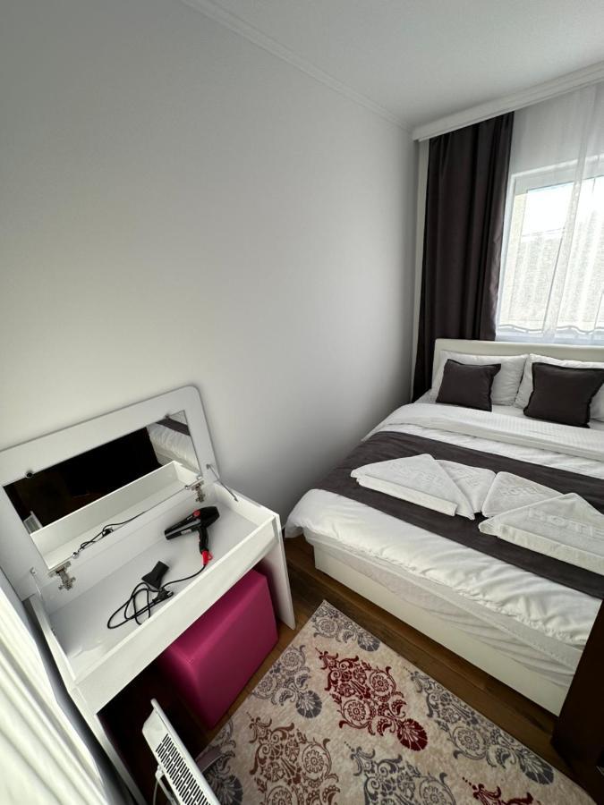 Sky Lux Apartmani Surcin Екстер'єр фото